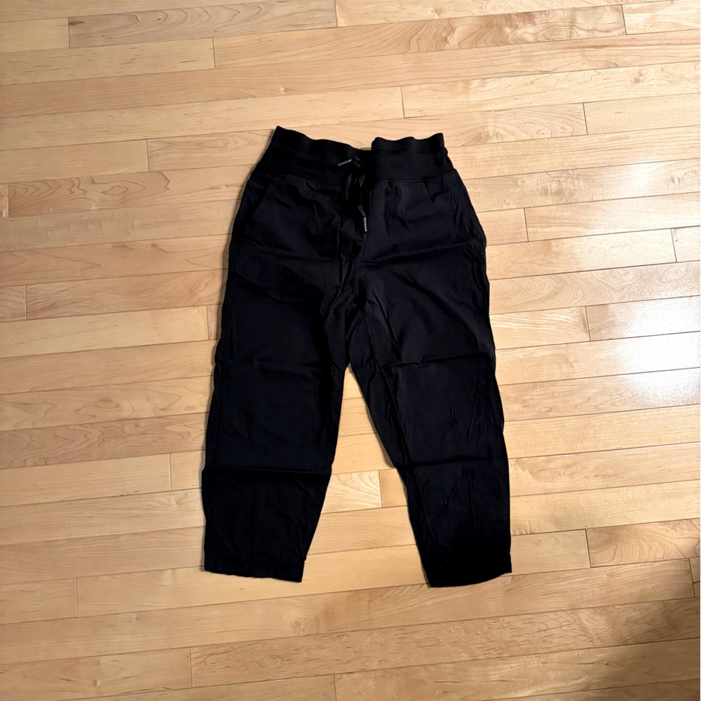 Lululemon capris